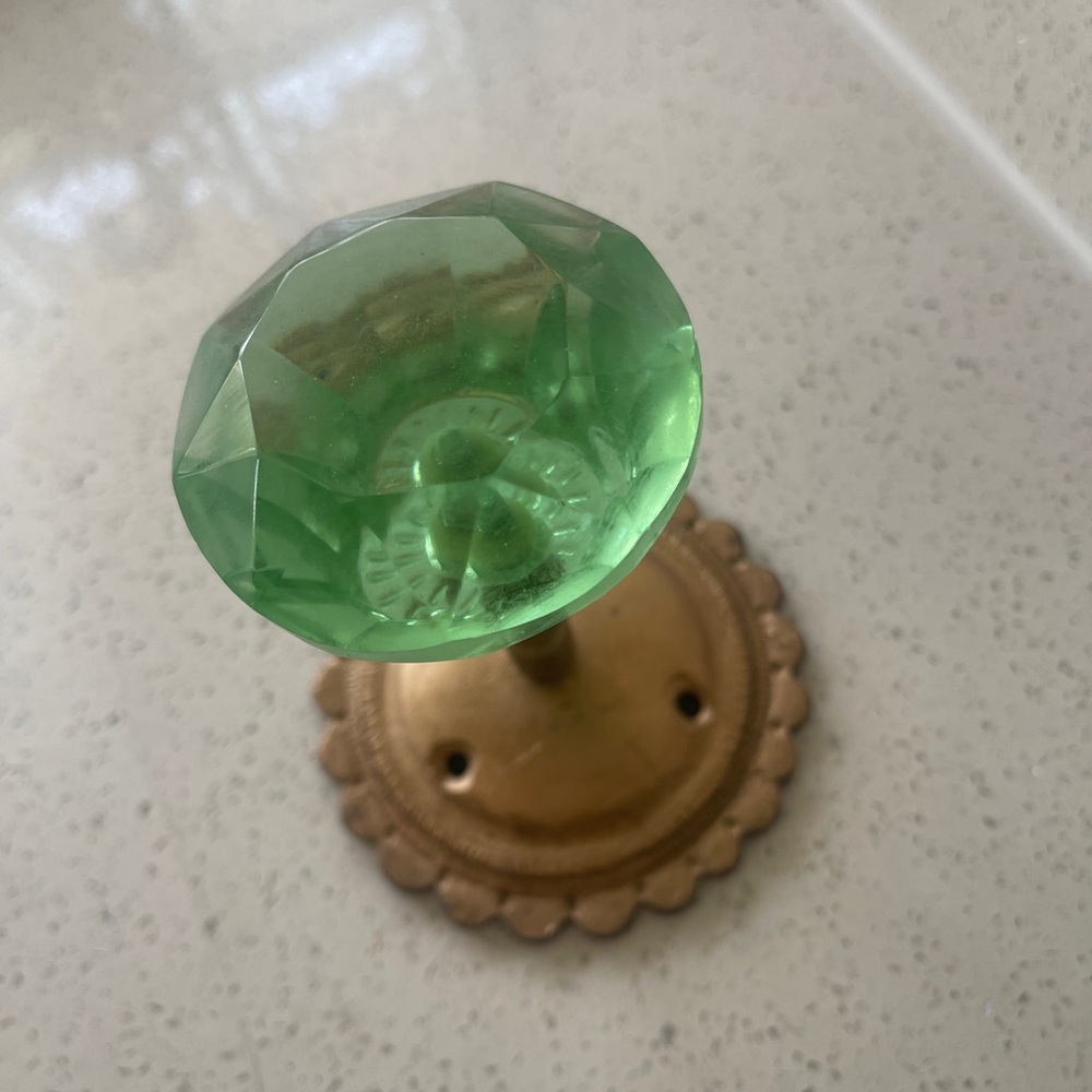 Green Glass Door Knob / Drawer Pull NWT - Picture 4 of 5